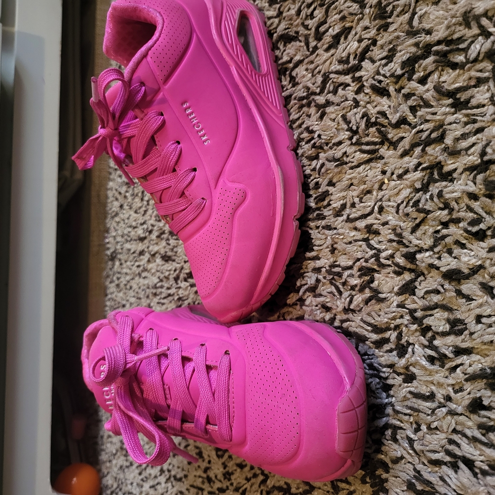 Skechers Kids Sneakers in Vibrant Pink
